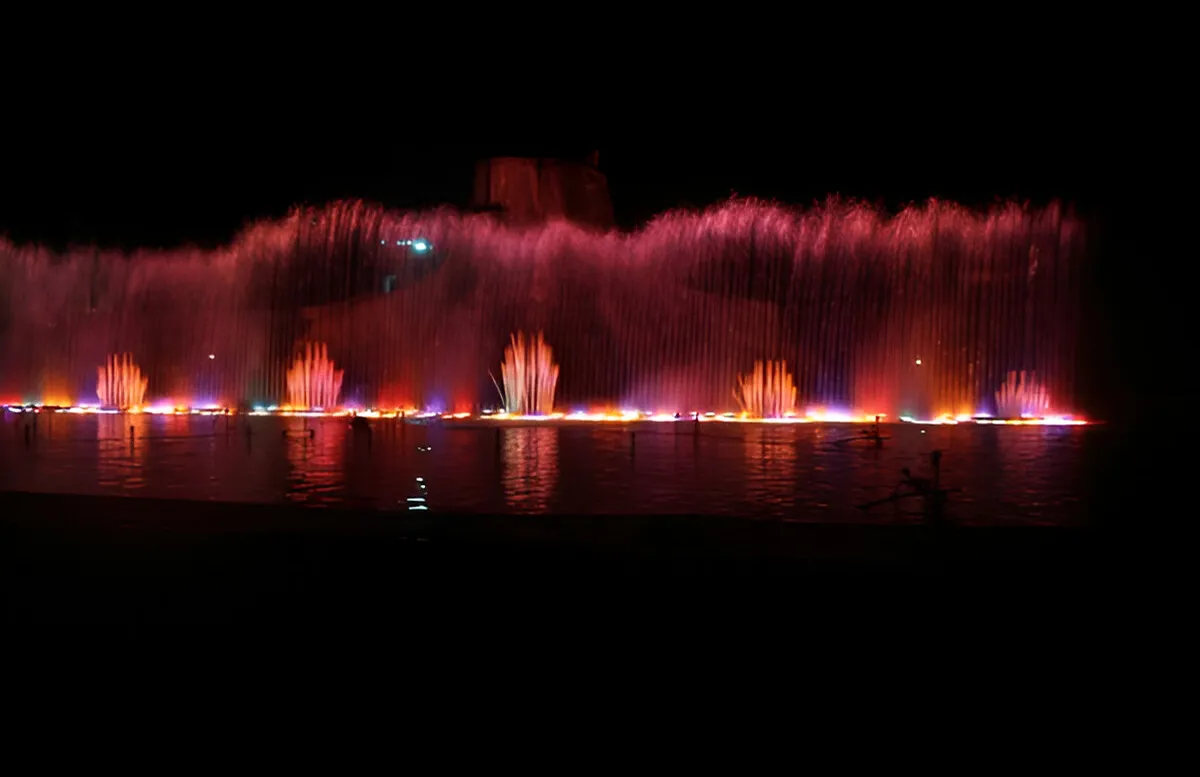 Water Effects & Lighting: Enhance Your Water Feature