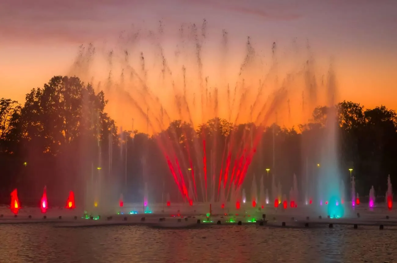 Musical fountains, modern fountain designs, multimedia, technology