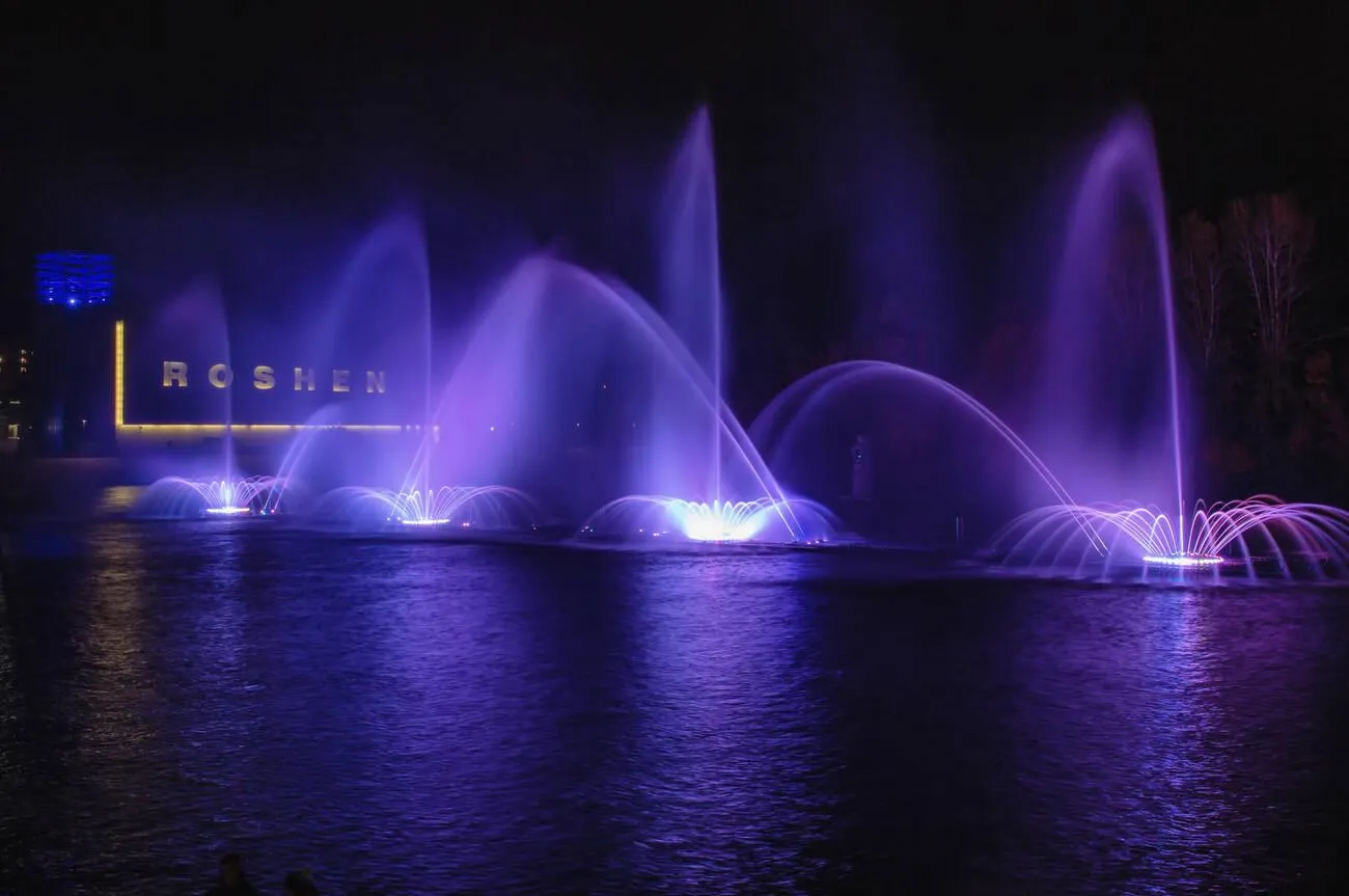 Musical fountains, water features, interactive design