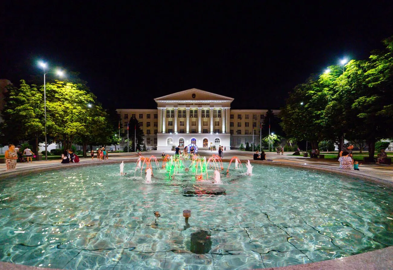 dancing fountain