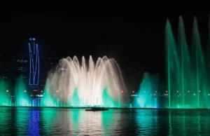 Super large fountain design