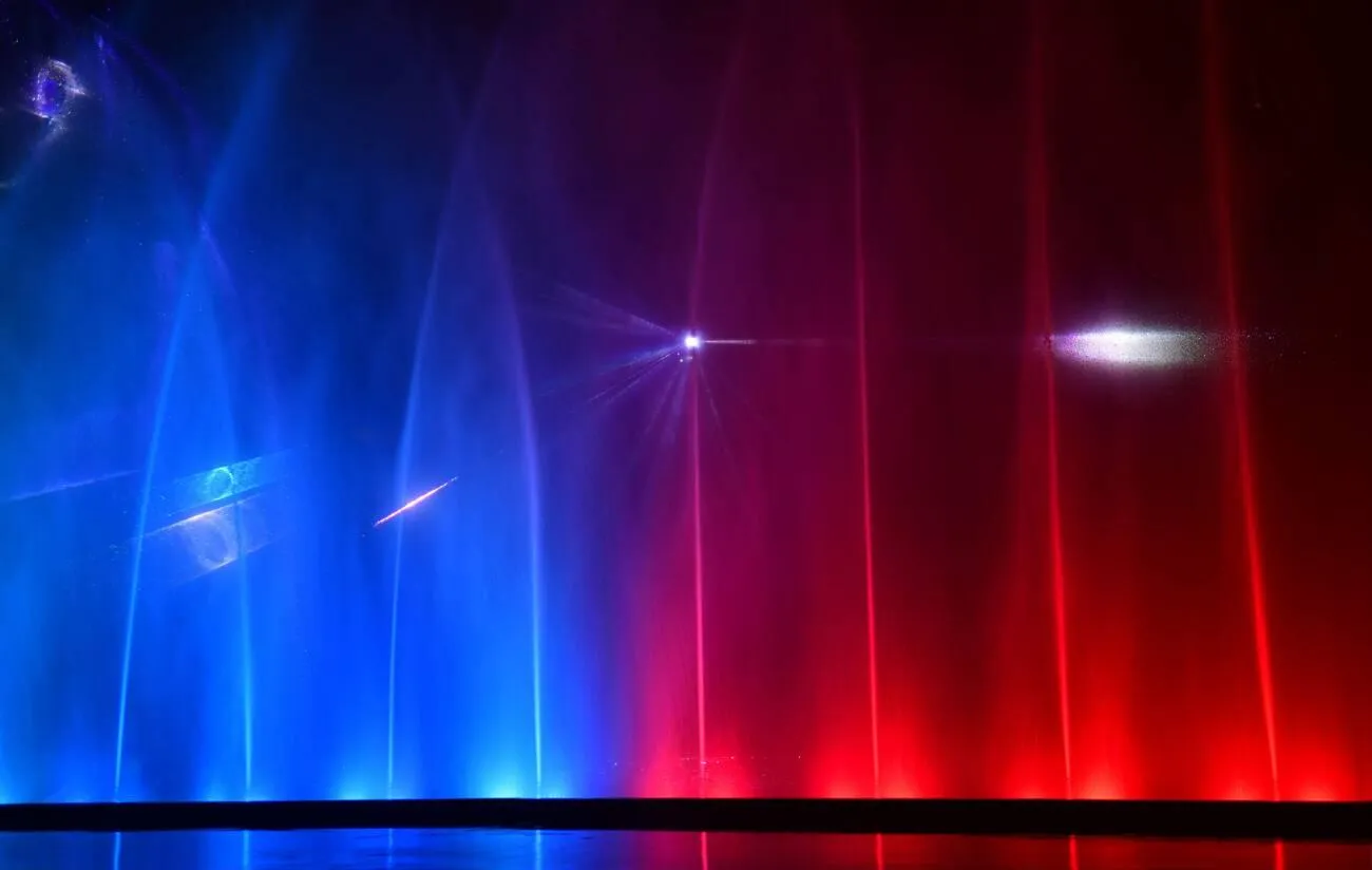 Laser light fountains