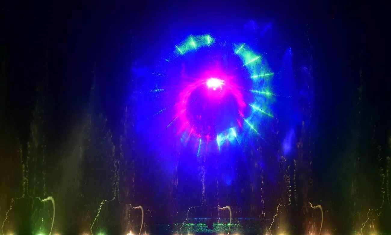 Musical fountain with synchronized water jets and lights