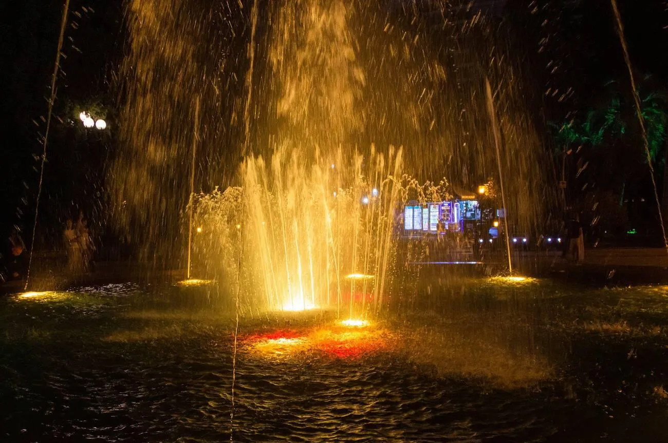 multimedia water shows