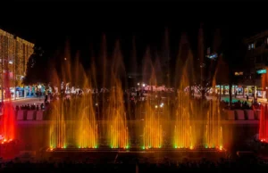 sculpture water feature