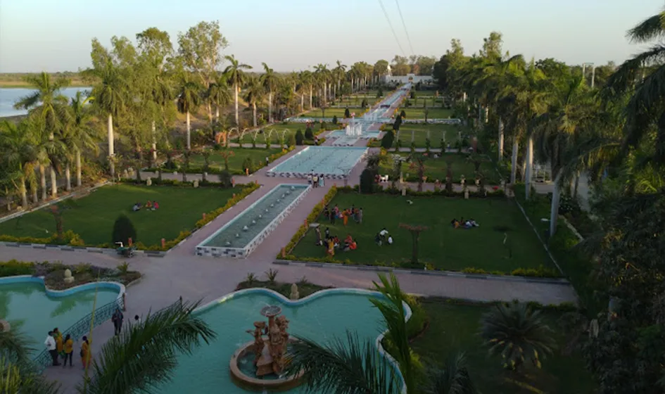 Garden Fountain installation, Aatapi, Vadodara, Gujarat