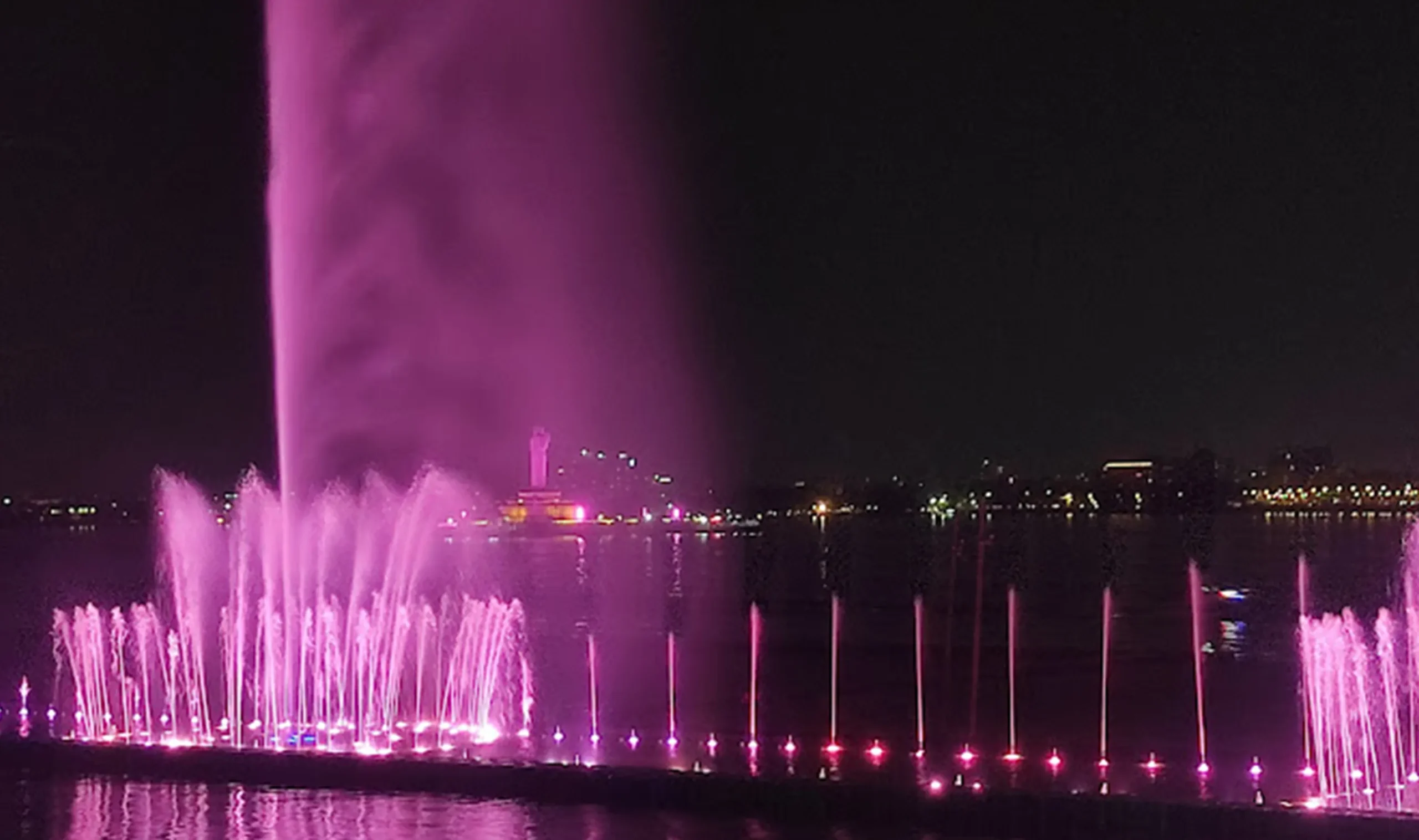 180 meter hyderabad musical fountain