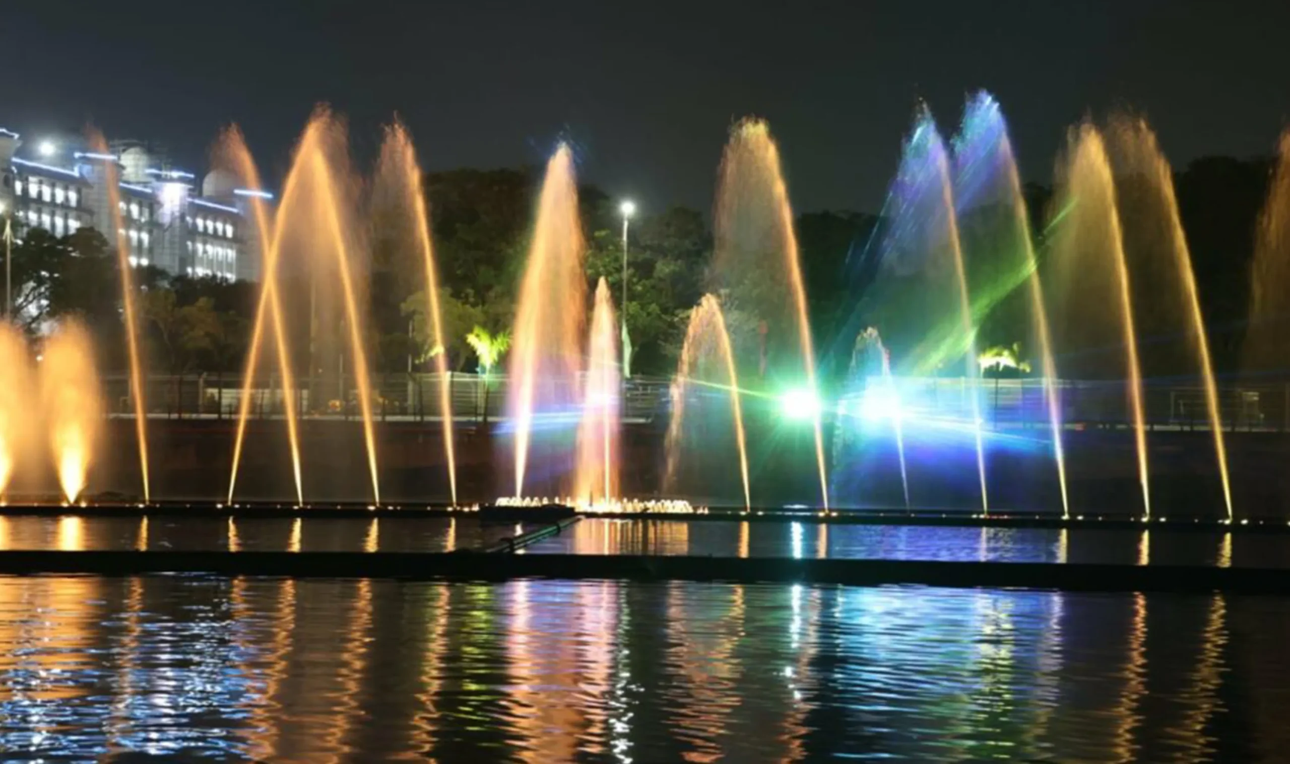 180 meter hyderabad musical fountain